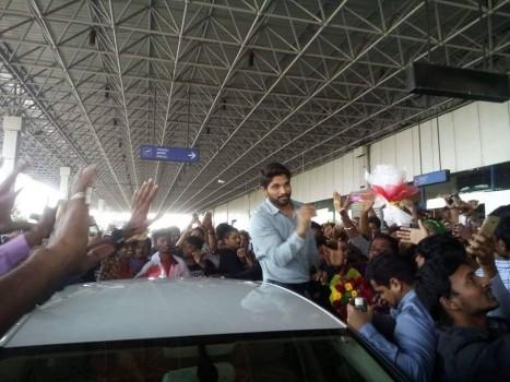 Tollywood actor Allu Arjun spotted at Vizag Airport.