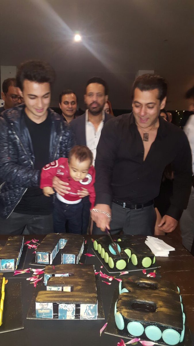 Superstar Salman Khan brought in his 51st birthday on Tuesday with a grand celebration with his family members and friends at his farmhouse in Panvel. The party happened on Monday evening, and photographs from the celebration made their way to social media. Salman Khan,Salman Khan birthday celebrations,Salman Khan celebrates 51 Birthday,Salman Khan birthday celebrations pics,Salman Khan birthday celebrations images,Salman Khan birthday celebrations photos,Salman Khan birthday celebrations stills,Salman Khan