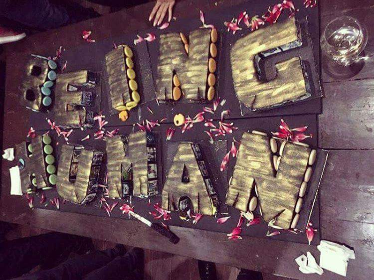 Others in attendance were Sohail Khan, Arbaaz Khan, Alvira Khan, Bina Kak, Sangeeta Bijlani, Daisy Shah, Bipasha Basu and Karan Singh Grover. Salman Khan,Salman Khan birthday celebrations,Salman Khan celebrates 51 Birthday,Salman Khan birthday celebrations pics,Salman Khan birthday celebrations images,Salman Khan birthday celebrations photos,Salman Khan birthday celebrations stills,Salman Khan