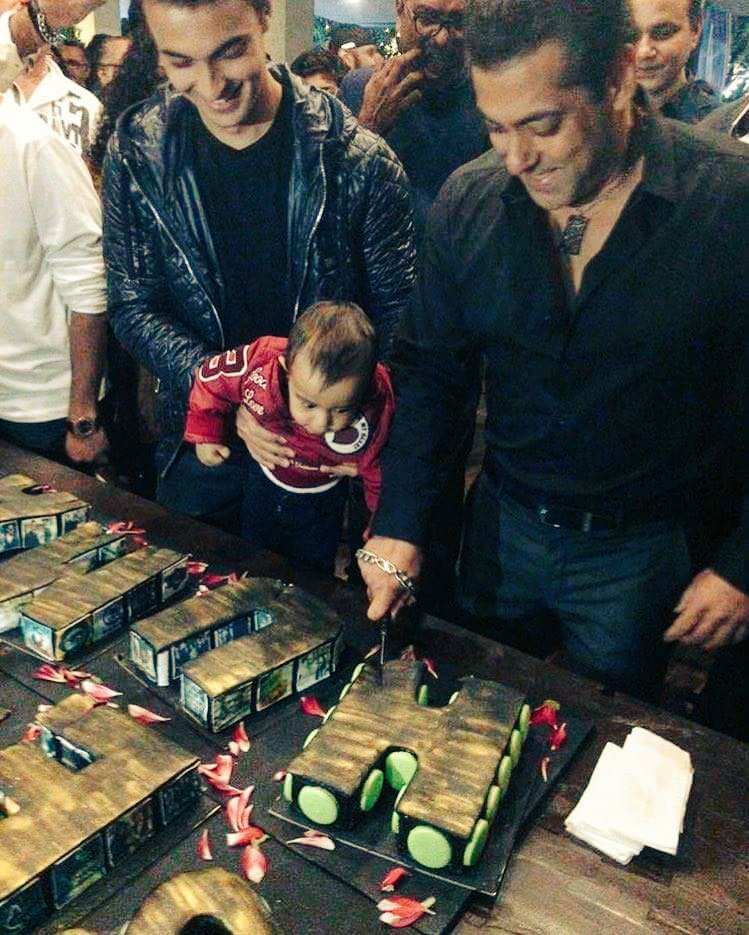 For his birthday, Salman launched his much-awaited mobile app Being In Touch. Salman Khan,Salman Khan birthday celebrations,Salman Khan celebrates 51 Birthday,Salman Khan birthday celebrations pics,Salman Khan birthday celebrations images,Salman Khan birthday celebrations photos,Salman Khan birthday celebrations stills,Salman Khan