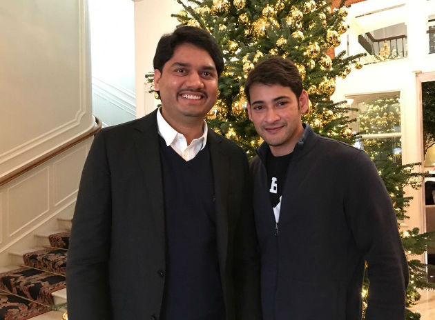 South Indian actor Mahesh Babu and his family celebrates Christmas festival. Mahesh Babu,Mahesh Babu family,Mahesh Babu celebrates Christmas festival,Mahesh Babu celebrates Christmas,Mahesh Babu celebrates Christmas pics,Mahesh Babu celebrates Christmas images,Mahesh Babu celebrates Christmas photos,Mahesh Babu celebrates Christma