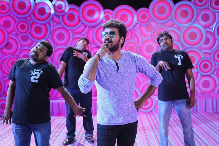 Enakku Vaaitha Adimaigal is an upcoming Tamil comedy film written and directed by Mahendran Rajamani and produced by Shan Sutharsan. Starring Jai and Pranitha Subhash in the lead role. Jai,Pranitha Subhash,Enakku Vaaitha Adimaigal,Enakku Vaaitha Adimaigal stills,Enakku Vaaitha Adimaigal pics,Enakku Vaaitha Adimaigal images,Enakku Vaaitha Adimaigal photos,Enakku Vaaitha Adimaigal pictures,Tamil movie Enakku Vaaitha Adimaigal