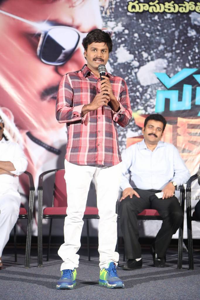Telugu movie Saptagiri Express success meet held at Hyderabad. Celebs like Saptagiri, Arun Pawar, C Ram Prasad, Goutham Raju, Dr. K. Ravi Kiran and others graced the event. Saptagiri,Arun Pawar,Saptagiri Express,Saptagiri Express success meet,Saptagiri Express success meet pics,Saptagiri Express success meet images,Saptagiri Express success meet photos,Saptagiri Express success meet stills,Saptagiri Express success meet pict