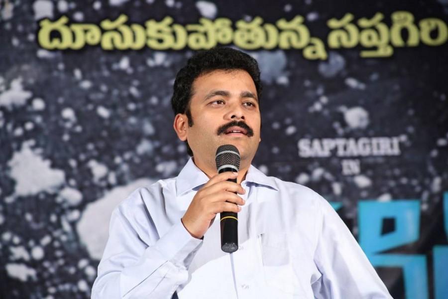 Telugu movie Saptagiri Express success meet held at Hyderabad. Celebs like Saptagiri, Arun Pawar, C Ram Prasad, Goutham Raju, Dr. K. Ravi Kiran and others graced the event. Saptagiri,Arun Pawar,Saptagiri Express,Saptagiri Express success meet,Saptagiri Express success meet pics,Saptagiri Express success meet images,Saptagiri Express success meet photos,Saptagiri Express success meet stills,Saptagiri Express success meet pict