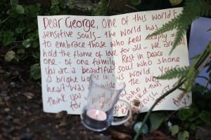 George Michael,Fans pay tribute to George Michael,george michael dead,George Michael Christmas death,Christmas Day