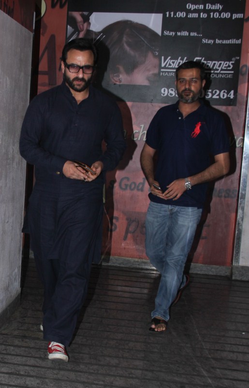 Bollywood actor Saif Ali Khan spotted at Juhu. Manjari Phadnis and Saif Ali Khan,Manjari Phadnis,Saif Ali Khan,Manjari Phadnis spotted at Juhu,Saif Ali Khan spotted at Juhu,Celebs at Juhu