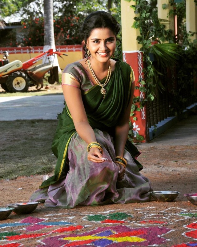 Shatamanam Bhavati is an upcoming Telugu film directed by Satish Vegesna and produced by Dil Raju. The film features Sharwanand and Anupama Parameswaran in the lead role, while Prakash Raj and Jayasudha are in the supporting characters. Shatamanam Bhavati,Sharwanand,Anupama Parameswaran,Sharwanand and Anupama Parameswaran,Telugu movie Shatamanam Bhavati,Shatamanam Bhavati pics,Shatamanam Bhavati images,Shatamanam Bhavati photos,Shatamanam Bhavati stills,Shatamanam Bhavati pictures