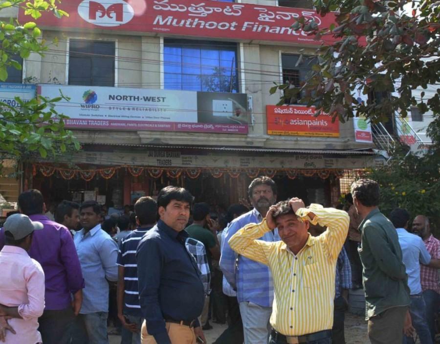 The Muthoot Finance branch from where five unidentified persons posing as CBI officials looted 40 kg gold from a officer of the office in Hyderabad on Dec 28, 2016. Muthoot Finance,Muthoot Finance branch,Muthoot Finance in Hyderabad,40 kg gold