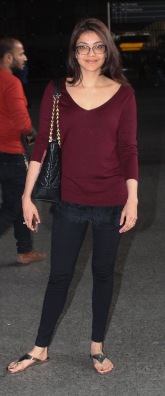 South Indian actress Kajal Aggarwal spotted at Mumbai airport. Kajal Aggarwal,Kajal Aggarwal spotted at Mumbai airport,Kajal Aggarwal at Mumbai airport,Kajal Aggarwal at airport,Kajal Aggarwal latest pics,Kajal Aggarwal latest images,Kajal Aggarwal latest photos,Kajal Aggarwal latest stills,Kajal Aggarwal latest pict