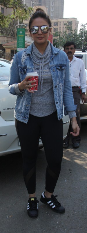 Bollywood actress Huma Qureshi spotted at Andheri. Huma Qureshi,Huma Qureshi spotted at Andheri,Huma Qureshi at Andheri,Huma Qureshi pics,Huma Qureshi images,Huma Qureshi stills,Huma Qureshi pictures