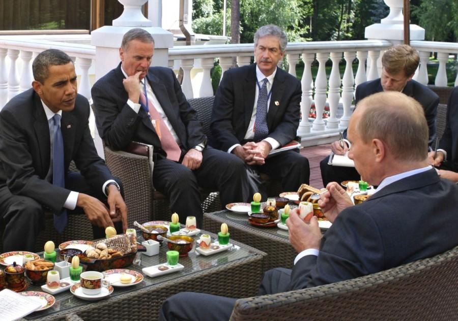 U.S. President Barack Obama (L) meets with Russia's Prime Minister Vladimir Putin in the residence Novo-Ogaryovo outside Moscow, July 7, 2009. Barack Obama and Vladimir Putin,Barack Obama,Vladimir Putin,U.S. President Barack Obama,Russian President Vladimir Putin,Obama and Putin