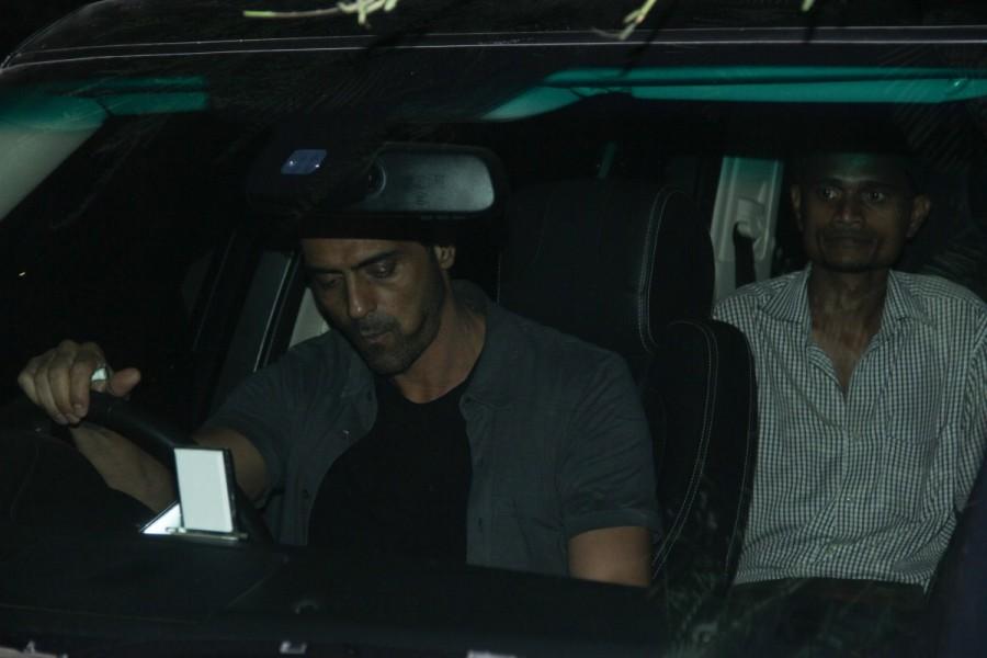 Bollywood actor Arjun Rampal spotted at Alam Hakim studio at Bandra. Arjun Rampal spotted at Alam Hakim,Arjun Rampal spotted at Alam Hakim studio,Arjun Rampal at Alam Hakim studio,Alam Hakim studio,Arjun Rampal spotted at Bandra,Arjun Rampal pics,Arjun Rampal images,Arjun Rampal photos,Arjun Rampal stills,Arjun Rampal pict