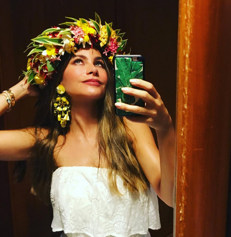 Sofía Vergara Miley Cyrus,Liam Hemsworth,Kourtney Kardashian,New Year 2017,New Year Celebrations,New Year Celebrations pics,New Year Celebrations images,New Year Celebrations photos,New Year Celebrations stills