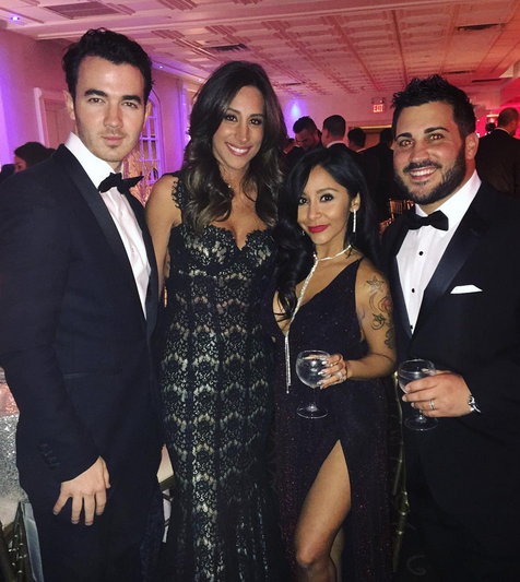Kevin Jonas, Danielle Jonas, Snooki and Jionni LaValle Miley Cyrus,Liam Hemsworth,Kourtney Kardashian,New Year 2017,New Year Celebrations,New Year Celebrations pics,New Year Celebrations images,New Year Celebrations photos,New Year Celebrations stills