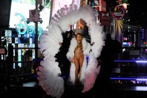 Mariah Carey,Mariah Carey performs New Year's Eve,Mariah Carey performs,Mariah Carey in New York,Mariah Carey at Times Square,New Year's Eve,New Year's Eve 2017,Mariah Carey pics,Mariah Carey images,Mariah Carey photos,Mariah Carey stills,M