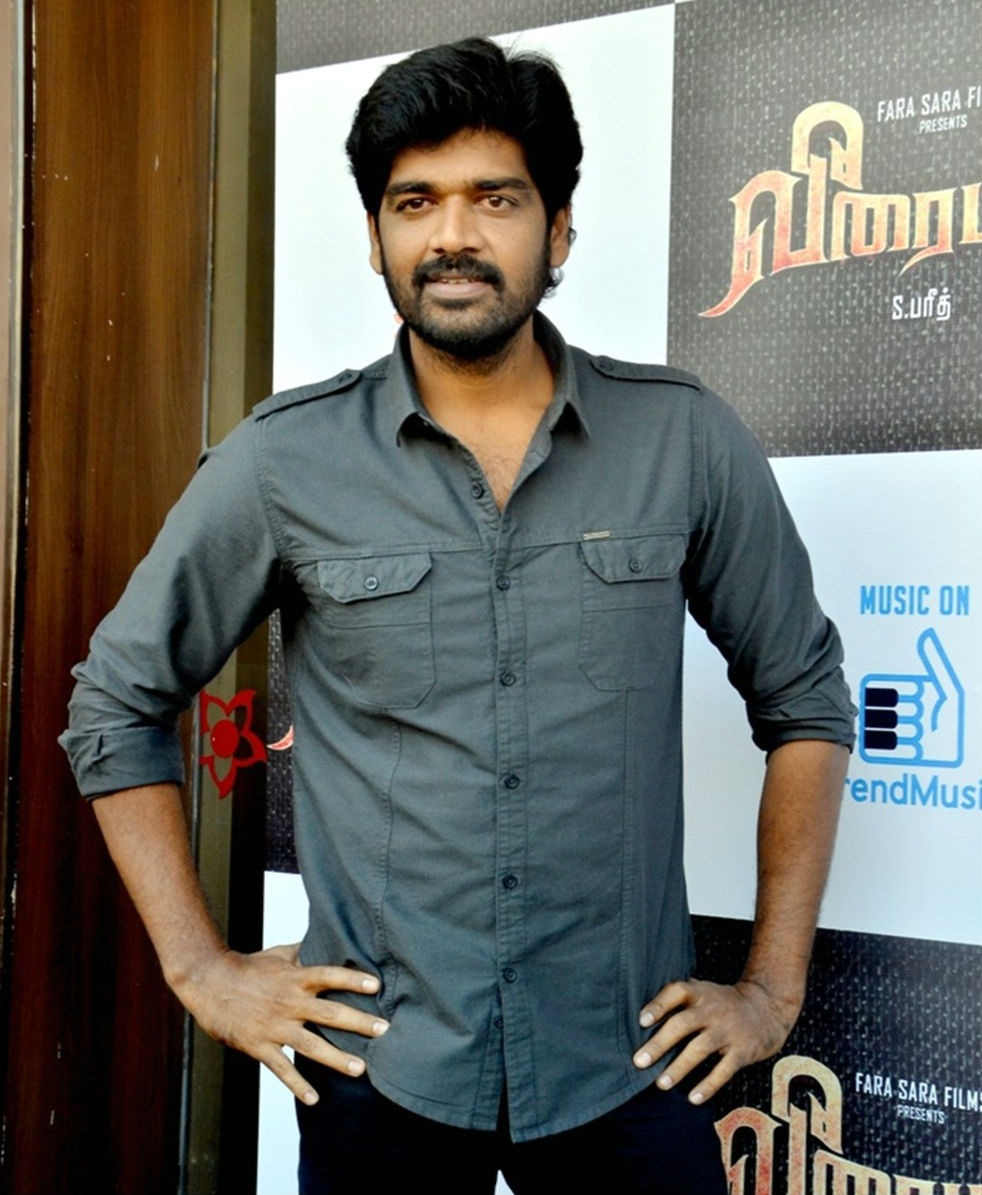 Tamil movie Veeraiyan music launch event held at Chennai. Celebs like Inigo Prabhakaran, Shaini, Aadukalam Naren, Music Director Arunagiri, Director Fareed, Cinematographer PV Murugesha, Editor Raja Mohammad, Seenu Ramasamy, Preethisha, SR Prabhakaran, A. Sarkunam, KS Thangasamy, Jaguar Thangam, SPB Saran, MS Prabhu, Kayal Vincent and others graced the event. Veeraiyan audio lunch,Veeraiyan music lunch,Inigo Prabhakaran,Shaini,Aadukalam Naren,Veeraiyan audio lunch pics,Veeraiyan audio lunch images,Veeraiyan audio lunch photos,Veeraiyan audio lunch stills,Veeraiyan audio lunch pictures