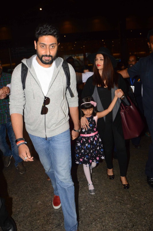 Abhishek Bachchan, Aishwarya Rai and Aaradhya back home after New Year ...