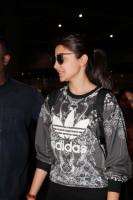 Anushka Sharma,Freida Pinto,Varun Dhawan,Urvashi Rautela,Anushka Sharma spotted at Mumbai Airport,Freida Pinto spotted at Mumbai Airport,Varun Dhawan spotted at Mumbai Airport,Urvashi Rautela spotted at Mumbai Airport