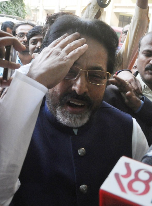 Lok Sabha MP and leader of Trinamool Congress parliamentary party Sudip Bandyopadhyay arrives to appear before CBI in connection with the Rose Valley chit fund scam in Kolkata on Jan 3, 2017. TMC MP Sudip Bandyopadhyay,Sudip Bandyopadhyay,Sudip Bandyopadhyay appears before CBI,Lok Sabha MP,Trinamool Congress parliamentary party,CBI,Rose Valley chit fund scam,Rose Valley chit fund