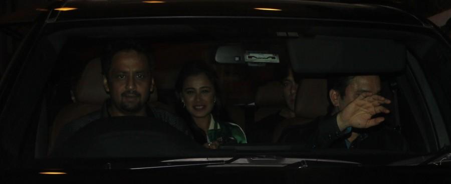 Bollywood celebs like Salman Khan, Alvira, Atul Agnihotri spotted at Bandra. Salman Khan,Alvira,Atul Agnihotri,Salman Khan spotted at Bandra,Alvira spotted at Bandra,Atul Agnihotri spotted at Bandra,Salman Khan pics,Salman Khan images,Salman Khan photos,Salman Khan stills