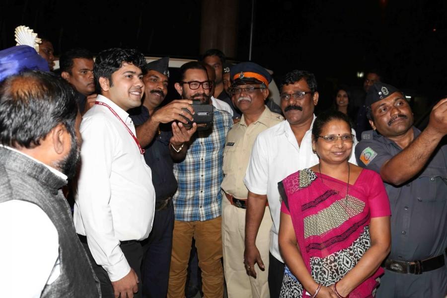 Bollywood actor Aamir Khan along with his wife Kiran Rao during the launch of special music video shot by filmmaker Nagraj Manjule to announce Satyamev Jayate Water Cup, in Mumbai. Filmmaker Nagraj Manjule,poet Guru Thakur,Aamir Khan and Kiran Rao,Aamir Khan,Kiran Rao,Ajay Gogavale,Devendra Fadnavis,Atul Gogavale,Nagraj Manjule,Satyamev Jayate Water Cup,Satyamev Jayate Water Cup 2,Satyamev Jayate Water Cup 2017