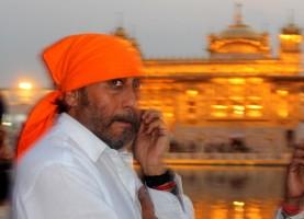 Jackie Shroff visits Golden Temple,Jackie Shroff at Golden Temple,Jackie Shroff,actor Jackie Shroff,Jackie Shroff latest pics,Jackie Shroff latest images,Jackie Shroff latest stills,Jackie Shroff latest pictrues