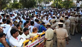 Siddaramaiah,HD Deve Gowda,Karnataka Chief Minister Siddaramaiah,CM Siddaramaiah,Former prime minister HD Deve Gowda