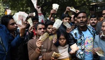 Protests outside RBI,Reserve Bank of India,old currency notes,old notes,exchange old currency notes,demonetisation,apex bank