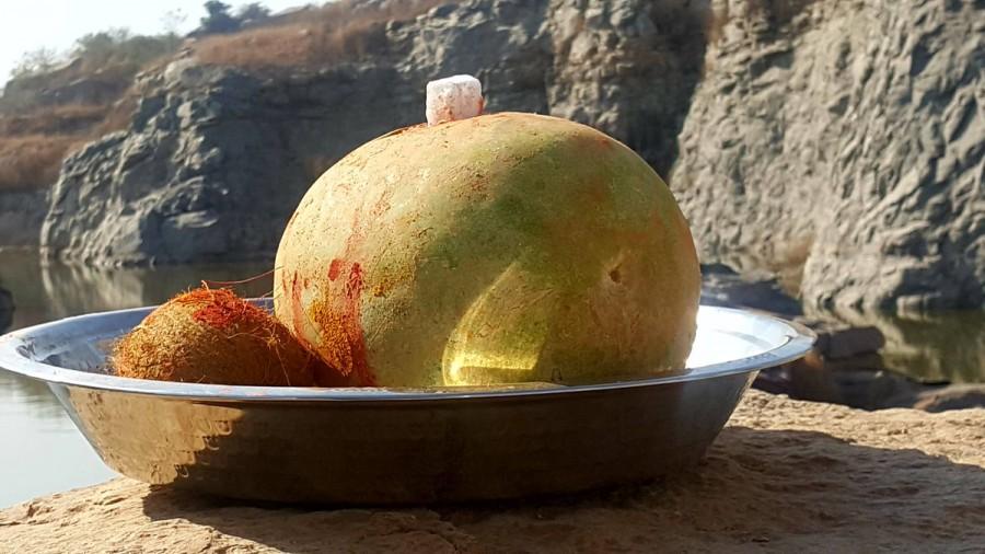 Baahubali 2: Prabhas wraps up shoot in Hyderabad. Baahubali 2,Baahubali,Baahubali 2 release date,Prabhas,Baahubali 2 wraps up,Prabhas wraps up,rajamouli,SS rajamouli,Gummadikaaya Ceremony
