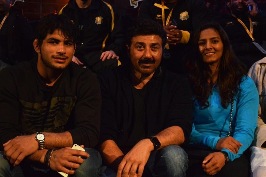 Actor Sunny Deol during Pro Wrestling League 2017 at the KD Jadhav Indoor Stadium in New Delhi on Jan 3, 2017. Sunny Deol,actor Sunny Deol,Pro Wrestling League 2017,Pro Wrestling League,KD Jadhav Indoor Stadium,Pro Wrestling League pics,Sunny Deol pics,Sunny Deol images,Sunny Deol photos,Sunny Deol stills,Sunny Deol pictures