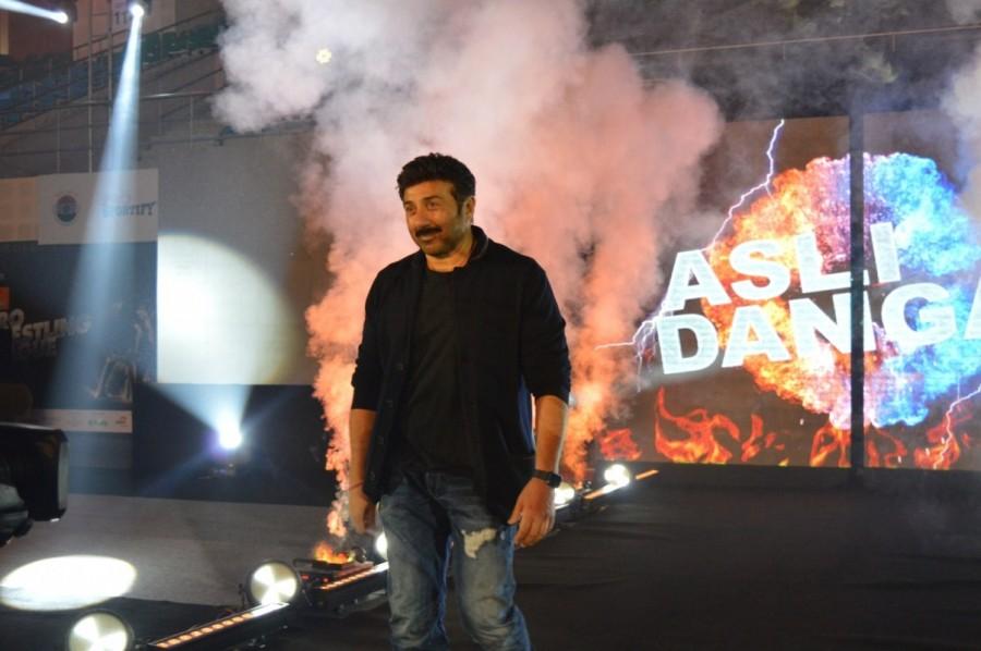 Actor Sunny Deol during Pro Wrestling League 2017 at the KD Jadhav Indoor Stadium in New Delhi on Jan 3, 2017. Sunny Deol,actor Sunny Deol,Pro Wrestling League 2017,Pro Wrestling League,KD Jadhav Indoor Stadium,Pro Wrestling League pics,Sunny Deol pics,Sunny Deol images,Sunny Deol photos,Sunny Deol stills,Sunny Deol pictures