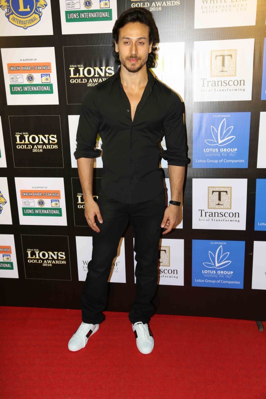 Tiger Shroff spotted during the 23rd SOL Lions Gold Awards in Mumbai, India on January 4, 2017. 23rd SOL Lions Gold Awards,23rd SOL Lions Gold,Aishwarya Rai Bachchan,Tiger Shroff,Govinda,Ankita Shrivastava,Amruta Fadnavis,Mannara Chopra,Arsheen Nawdar,23rd SOL Lions Gold Awards pics,23rd SOL Lions Gold Awards images,23rd SOL Lions Gold Awards stills