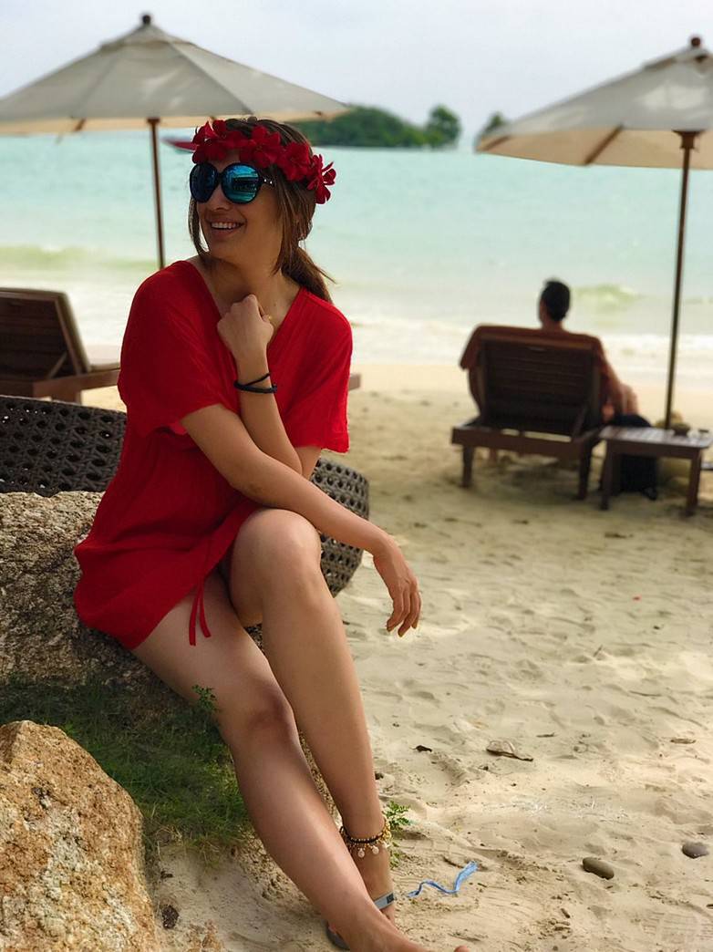 South Indian actress Raai Lakshmi's New Year Celebration in Beach. Raai Lakshmi,actress Raai Lakshmi,Raai Lakshmi hot pics,Raai Lakshmi hot images,Raai Lakshmi hot photos,Raai Lakshmi hot stills,Raai Lakshmi New Year Celebration,Raai Lakshmi New Year Celebration pics,Raai Lakshmi New Year Celebration images,Raai Lakshmi