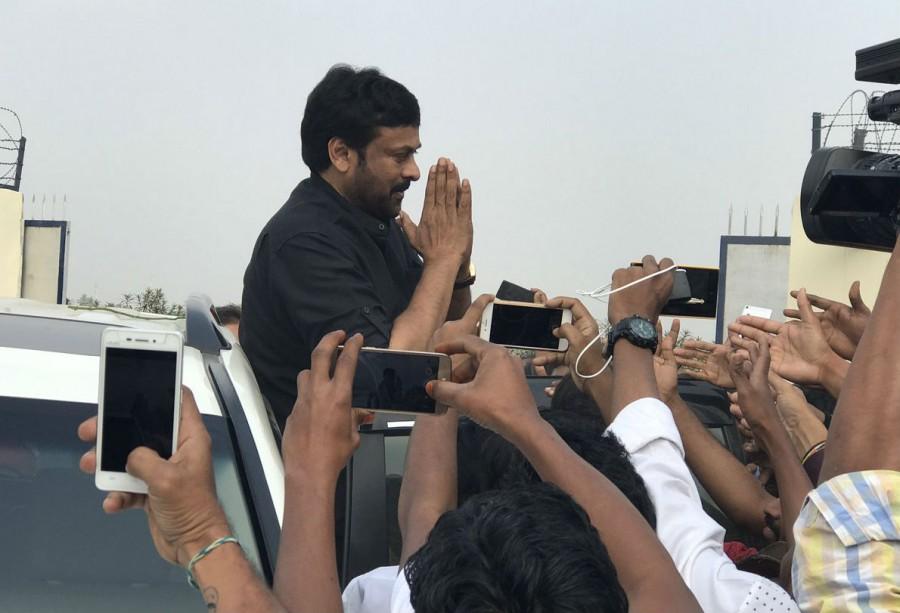 Megastar Chiranjeevi arrives Vijayawada for Khaidi No 150 Pre-release function. Megastar Chiranjeevi,Chiranjeevi,Chiranjeevi arrives Vijayawada,Chiranjeevi reaches Vijayawada,Chiranjeevi at Vijayawada,Khaidi No 150 Pre-release function,Khaidi No 150,Khaidi No 150 Pre-release function pics,Khaidi No 150 Pre-release function event,Khai