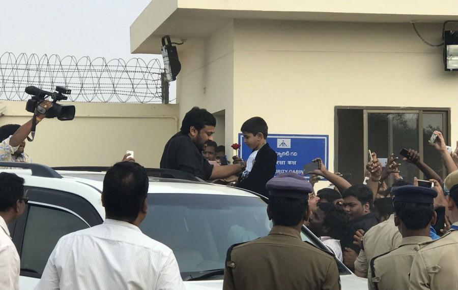 Megastar Chiranjeevi arrives Vijayawada for Khaidi No 150 Pre-release function. Megastar Chiranjeevi,Chiranjeevi,Chiranjeevi arrives Vijayawada,Chiranjeevi reaches Vijayawada,Chiranjeevi at Vijayawada,Khaidi No 150 Pre-release function,Khaidi No 150,Khaidi No 150 Pre-release function pics,Khaidi No 150 Pre-release function event,Khai
