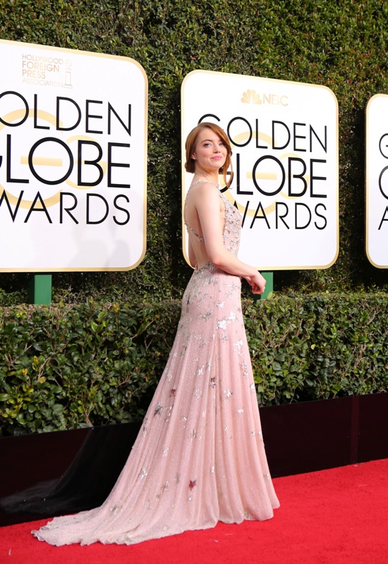 Actress Emma Stone arrives at the 74th Annual Golden Globe Awards Golden Globe Awards,Golden Globe Awards 2017,Golden Globe Awards red carpet,Golden Globe Awards 2017 red carpet,Emma Stone,Viola Davis,Blake Lively,Amy Adams,Mandy Moore