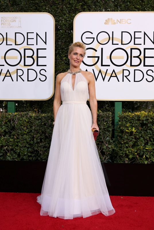 Actress Gillian Anderson arrives at the 74th Annual Golden Globe Awards Golden Globe Awards,Golden Globe Awards 2017,Golden Globe Awards red carpet,Golden Globe Awards 2017 red carpet,Emma Stone,Viola Davis,Blake Lively,Amy Adams,Mandy Moore