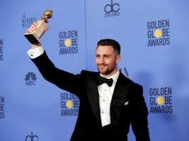 Golden Globe Awards,Golden Globe Awards 2017,Golden Globe Awards red carpet,Golden Globe Awards 2017 red carpet,hottest men,golden globe awards 2017 hottest men,Ryan Gosling,Ryan reynolds