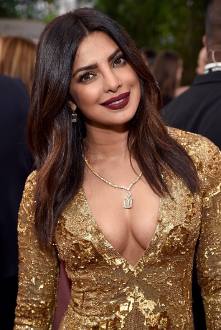 Bollywood actress Priyanka Chopra at Golden Globes Awards 2017. Priyanka Chopra,hot Priyanka Chopra,Priyanka Chopra hot pics,Priyanka Chopra at golden Globes Awards 2017,Golden Globes Awards 2017,Golden Globes Awards,Golden Globes Awards pics,Golden Globes Awards images,Golden Globes Awards photos,Golden Globes Awards