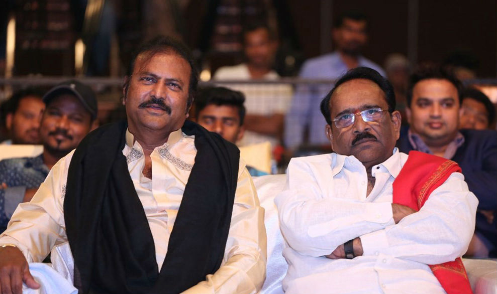 Telugu movie Luckunnodu audio launch event held at Hyderabad. Celebs like Vishnu Manchu, Mohan Babu, Posani Krishna Murali, Satyam Rajesh, Praveen Lakkaraju, Jayavani, Raj Kiran, MVV Satyanaryana, Achu Rajamani, Kona Venkat, Paruchuri Gopala Krishna, Raja Ravindra, Raghu Babu, G Nageswara Reddy, Jhansi and others graced the event. Luckunnodu audio launch,Luckunnodu audio,Luckunnodu music,Luckunnodu music launch,Vishnu Manchu,Mohan Babu,Posani Krishna Murali,Satyam Rajesh,Praveen Lakkaraju,Jayavani,Raj Kiran,Luckunnodu audio launch pics,Luckunnodu audio launch images,Luckunnodu audi