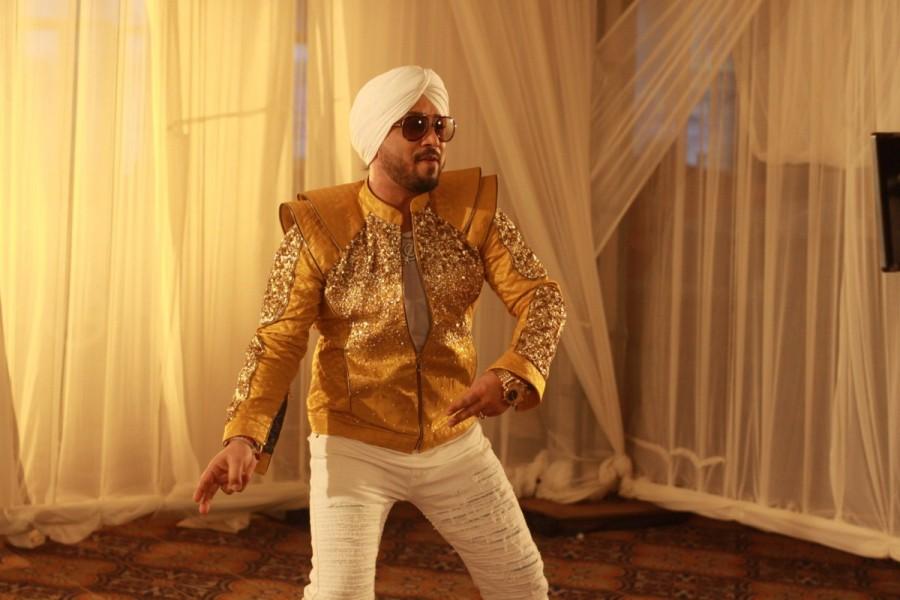 Punjabi singer Dilbagh Singh & Swedish actress Ellie Avram is all set to release his upcoming single track Urban Chhori. Punjabi singer Dilbagh Singh,Dilbagh Singh,Ellie Avram,Swedish actress Ellie Avram,Urban Chhori