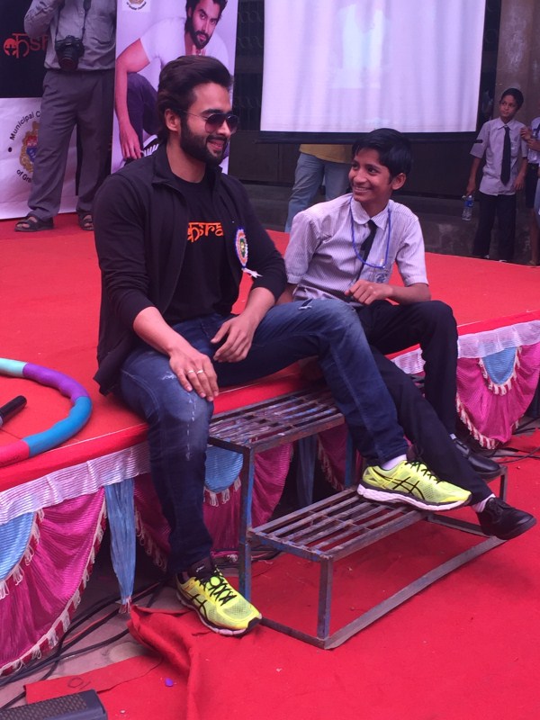 The unique program has been designed keeping in mind the lack of access to proper exercise facilities, poor nutrition and the lack of knowledge about health among under privileged children, according to Jackky Bhagnani. Jackky Bhagnani,Aditya ?Thackeray,KASRAT,KASRAT promotion,KASRAT movie promotion