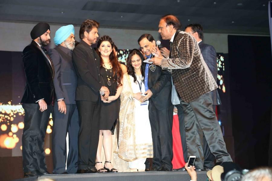 Bollywood actor Shah Rukh Khan and Alia Bhatt spotted during a charity show supporting the 100 pedriatic surgeries in 2017, in Mumbai on January 7, 2017. Shah Rukh Khan and Alia Bhatt,Shah Rukh Khan,Alia Bhatt,SRK,Archana Kochhar,pedriatic surgeries