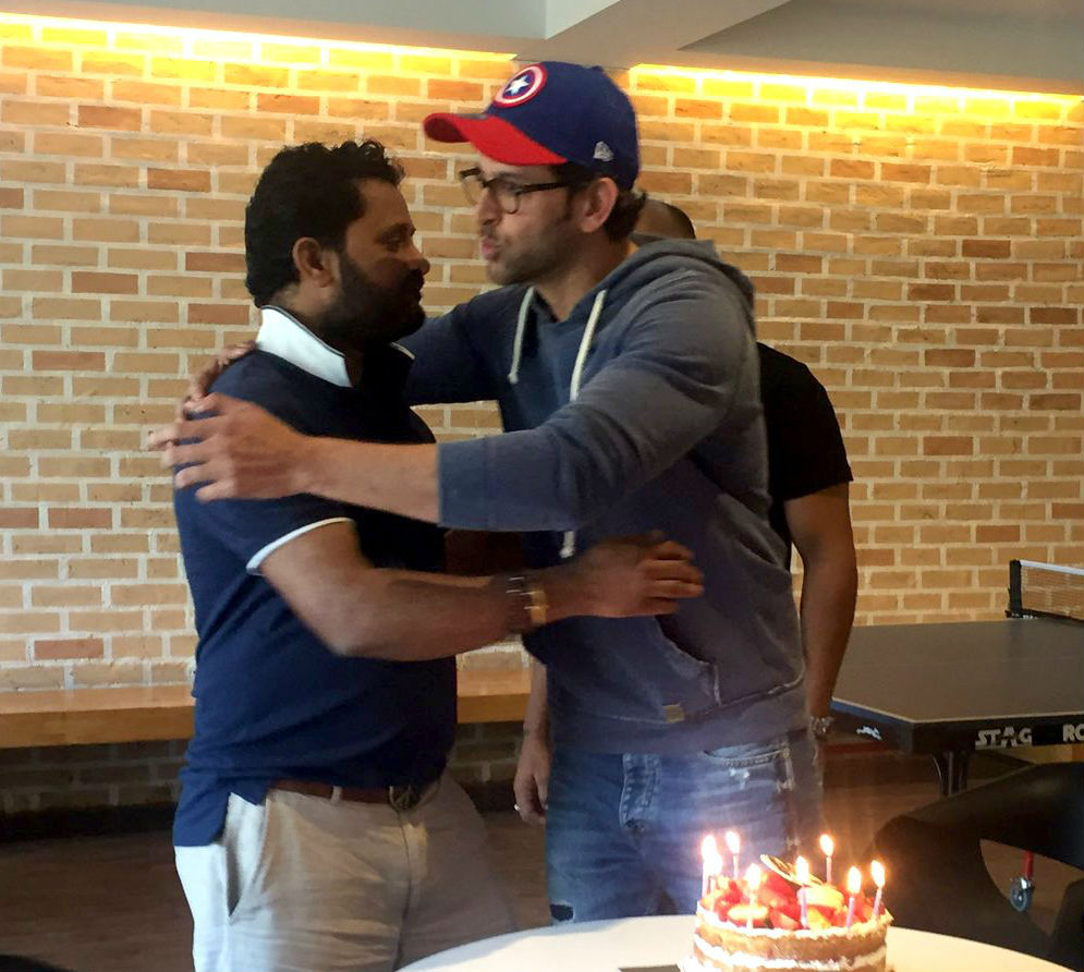 Photos of Bollywood actor Hrithik Roshan celebrates his birthday with Kaabil's team. Hrithik Roshan,Hrithik Roshan birthday,Hrithik Roshan birthday celebrations,Hrithik Roshan birthday celebrations pics,Hrithik Roshan birthday celebrations images,Hrithik Roshan birthday celebrations photos,Hrithik Roshan birthday celebrations stills,Hrith