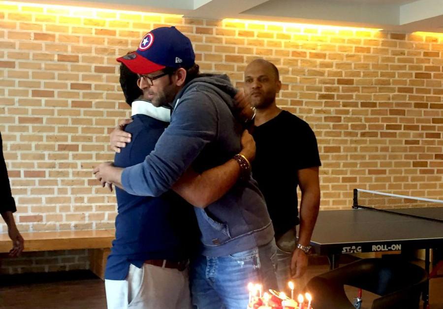 Photos of Bollywood actor Hrithik Roshan celebrates his birthday with Kaabil's team. Hrithik Roshan,Hrithik Roshan birthday,Hrithik Roshan birthday celebrations,Hrithik Roshan birthday celebrations pics,Hrithik Roshan birthday celebrations images,Hrithik Roshan birthday celebrations photos,Hrithik Roshan birthday celebrations stills,Hrith