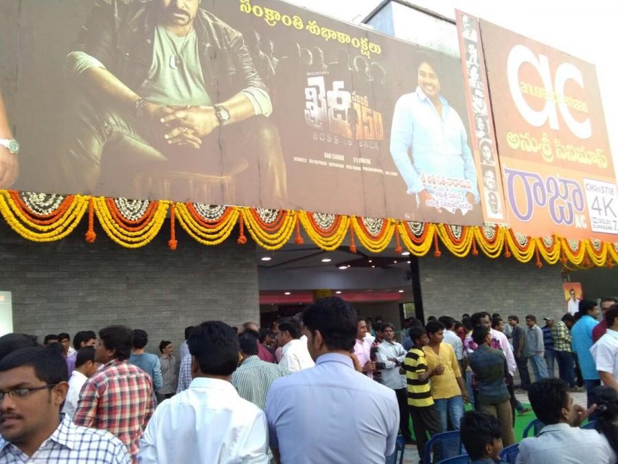 Megastar Chiranjeevi fans celebrate Khaidi No 150 release. Chiranjeevi fans,Megastar Chiranjeevi,Chiranjeevi,Khaidi No 150,Khaidi No 150 release,Khaidi No 150 movie release,Khaidi No 150 celebrations,Khaidi No 150 celebrations pics,Khaidi No 150 celebrations images,Khaidi No 150 celebrations photos,Khaidi No 150
