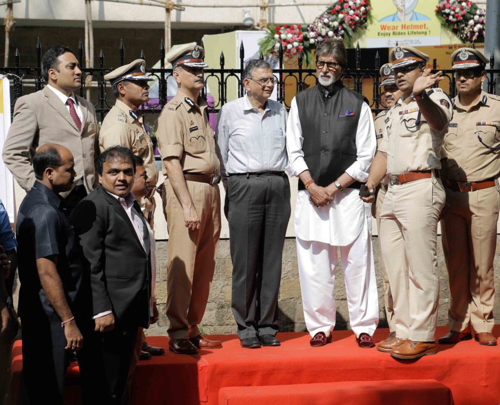 Bollywood actor Amitabh Bachchan inaugurates 28th road safety week in Mumbai. Amitabh Bachchan,actor Amitabh Bachchan,Amitabh Bachchan inaugurates road safety week,28th road safety week,road safety week,Amitabh Bachchan latest pics,Amitabh Bachchan latest images,Amitabh Bachchan latest photos,Amitabh Bachchan latest stills,Amitabh