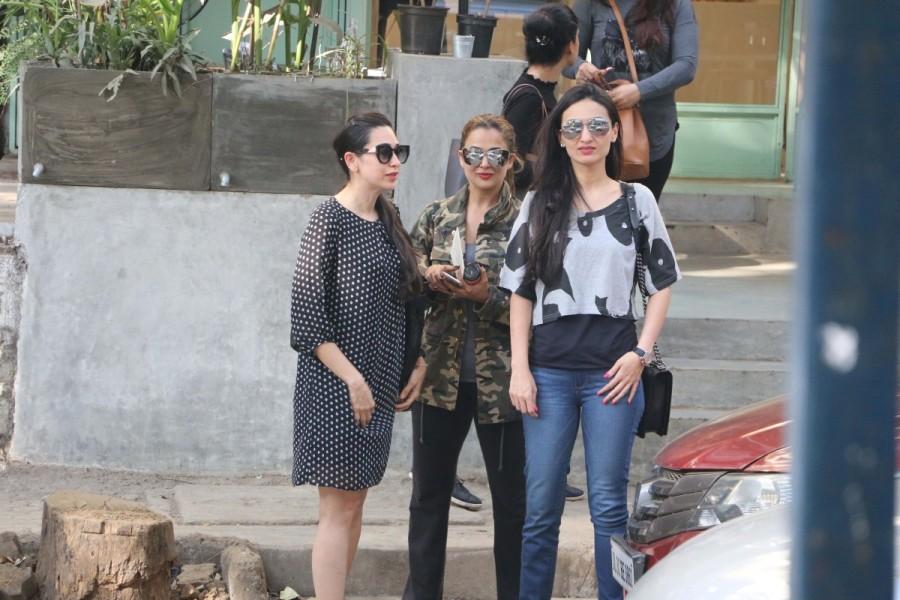Check out the photos of Bollywood actress Karisma Kapoor and Amrita Arora spotted at Bandra. Karisma Kapoor and Amrita Arora,Karisma Kapoor,Amrita Arora,Karisma Kapoor spotted at Bandra,Amrita Arora spotted at Bandra,Karisma Kapoor at Bandra,Amrita Arora at Bandra