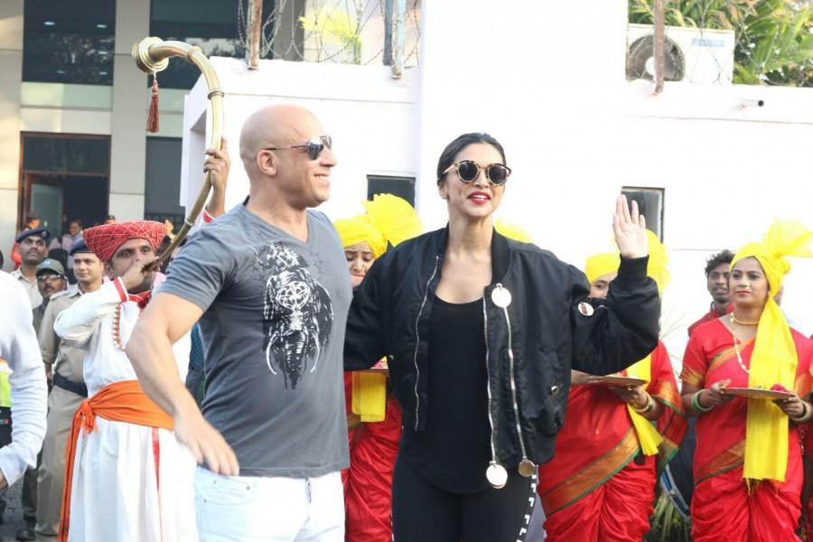 The Hollywood sensation along with Deepika Padukone received a warm traditional welcome upon landing in Mumbai today morning. A traditional welcome by women donning Navari sarees and the resounding Nashik Dhol greeted the Global stars to the country. Vin Diesel,actor Vin Diesel,Deepika Padukone,Vin Diesel arrives in India,Vin Diesel in India