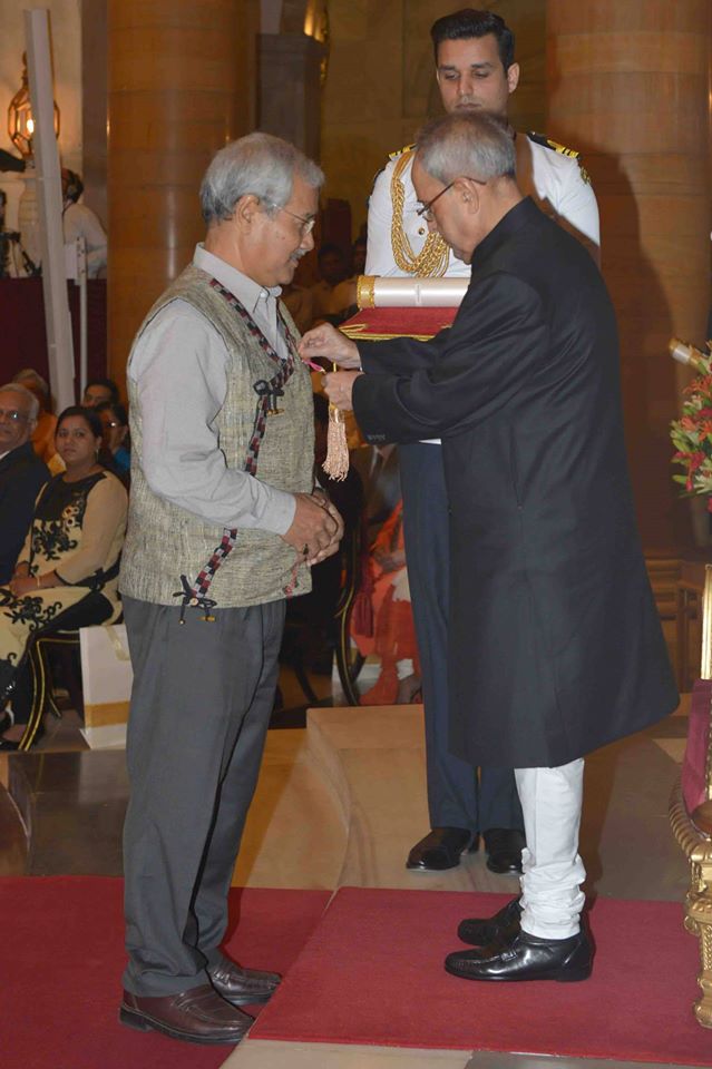 Padma awards,padma shri,padma bhushan awards,Padma Vibhushan,President Pranab Mukherjee,Narendra Modi,arvind kejriwal,Amitabh Bachchan,LK advani